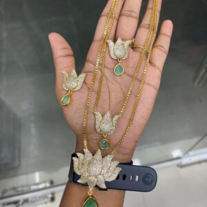 DOUBLE LINE LOTUS PENDENT MID HARAM MF5116