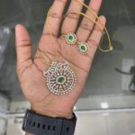 GOLD REPLICA DOLLAR CHAIN WITH EARING MF5146
