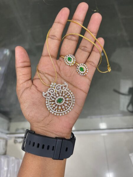 GOLD REPLICA DOLLAR CHAIN WITH EARING MF5146