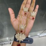 DOUBLE LINE LOTUS PENDENT MID HARAM MF5116