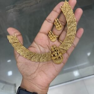 GRAND NECKSET IN SIMPLE BUDGET RATE MF5204