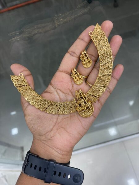 GRAND NECKSET IN SIMPLE BUDGET RATE MF5204