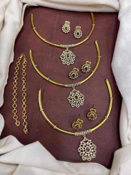 HASLI PENDANT WITH EARING MF5201 with FREE BACK CHAIN COMBO