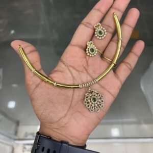 HASLI PENDANT WITH EARING MF5201 with FREE BACK CHAIN