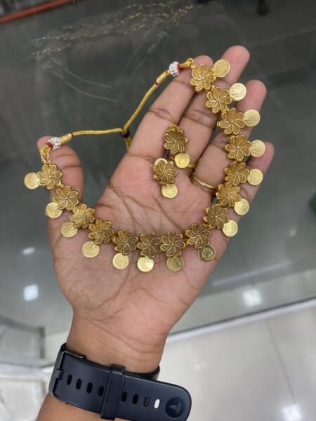 GRAND NECKSET IN SIMPLE BUDGET RATE MF5204