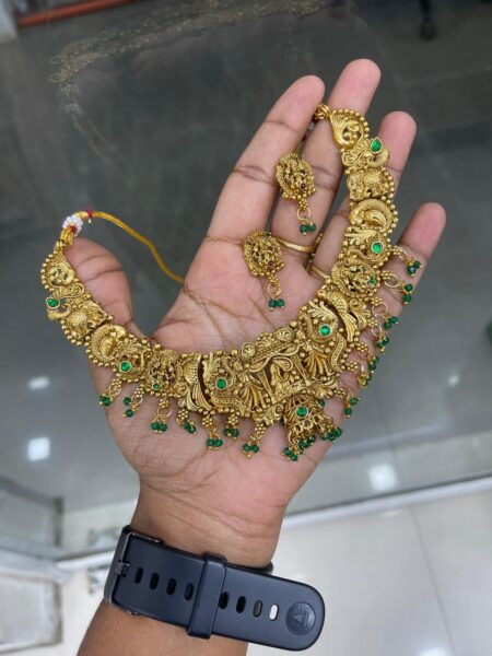 GRAND NECKSET IN SIMPLE BUDGET RATE MF5204