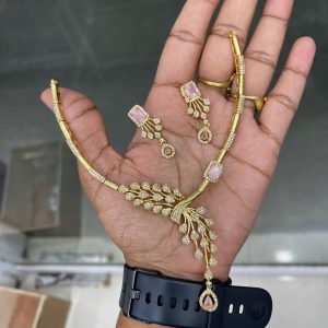EXCLUSIVE PEACOCK 🦚 WITH HIGHLIGHT STONE MFE004 – BABY PINK