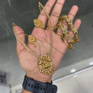 NECKSET + EARING + BANGLE + BACK CHAIN MF4087