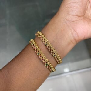BANGLE COLLECTION MF5252 ( SIZE MENTION IN CUSTOMER NOTE)