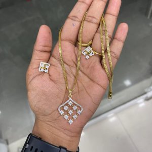 DIAMOND REPLICA PENDANT  WITH CHAIN PATTERN MF5214 -star