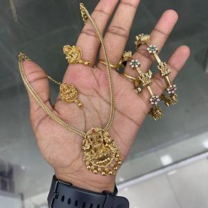 NECKSET + EARING + BANGLE + BACK CHAIN MF4087