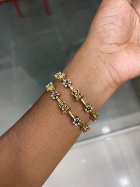 BANGLE COLLECTION MF5252 ( SIZE MENTION IN CUSTOMER NOTE)