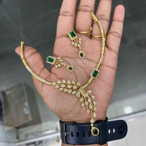 EXCLUSIVE PEACOCK 🦚 WITH HIGHLIGHT STONE MFE004 – GREEN