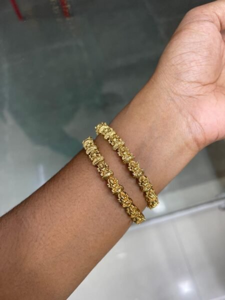 BANGLE COLLECTION MF5252 ( SIZE MENTION IN CUSTOMER NOTE)