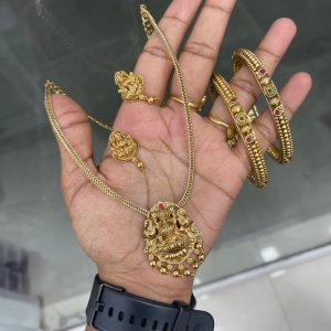 NECKSET + EARING + BANGLE + BACK CHAIN MF4087