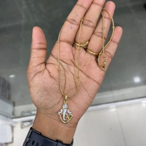 DIAMOND REPLICA PENDANT WITH CHAIN PATTERN MF5214 – VINAYAGAR PENDANT OM